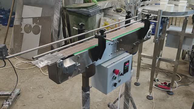 Транспортёр пластинчатый 1000 мм, цепь 82,5 мм