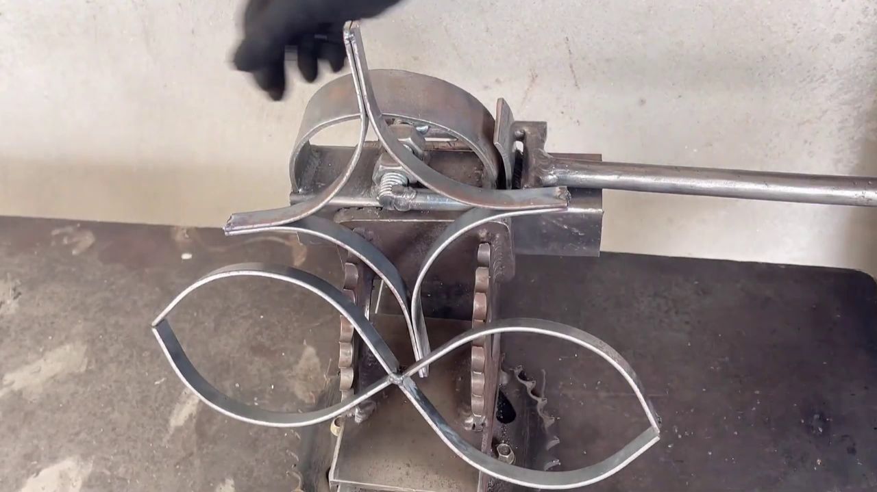 Станок для гибки стальной полосы