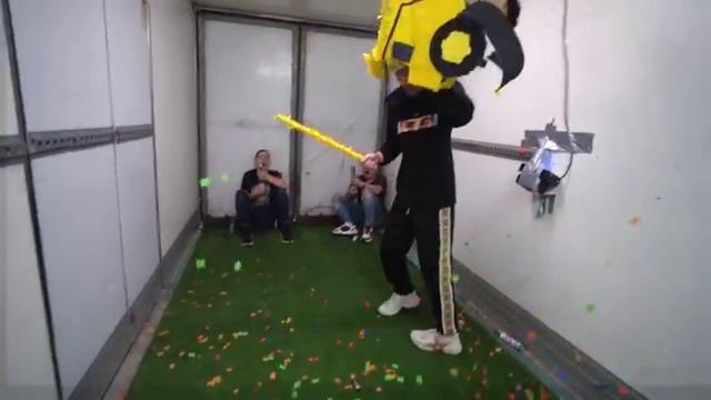 А4 - 24 ЧАСА В ДВИЖУЩЕМСЯ ГРУЗОВИКЕ ЧЕЛЛЕНДЖ !