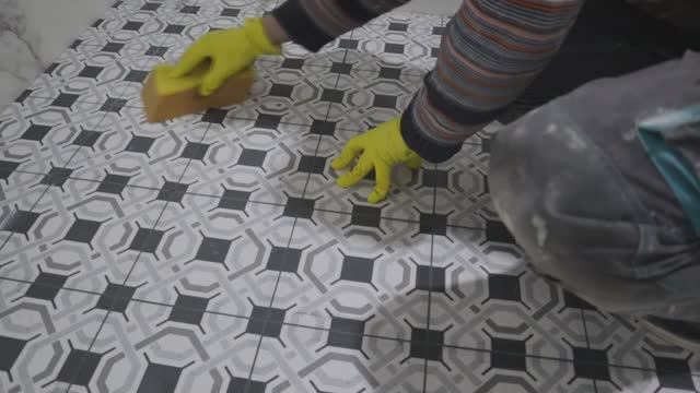 Как правильно затереть плитку эпоксидной затиркой быстро и без проблем. #Ремонт