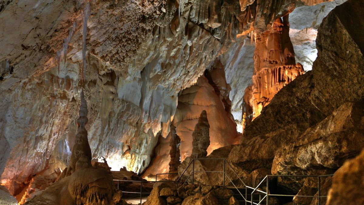 21.06.2014, Абхазия, экскурсия в Новоафонскую пещеру.