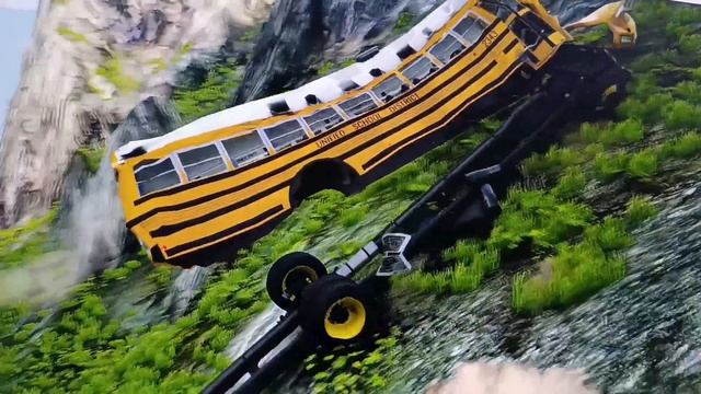 МАШИНЫ ПАДАЮТ С УТЁСА В BEAMING.DRIVE.