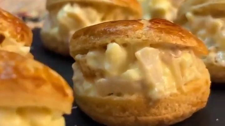 БУЛОЧКИ с кальмаром...🥐🧀🎄😋