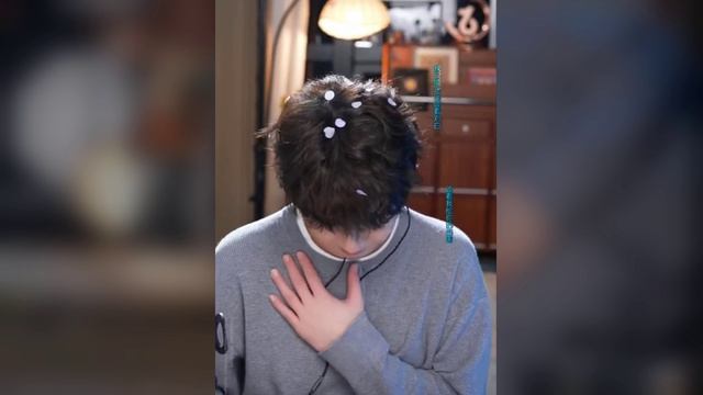 峰峰疯了 Fengfeng Website: Douyin  Official page: yayadingdong99