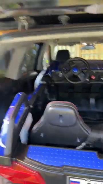 Дочки купили папе машину