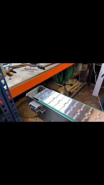 Транспортёр пластинчатый 1500 мм, цепь 114,3 мм