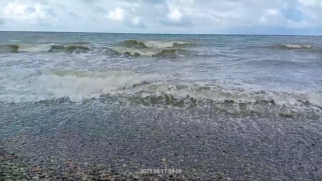 Шторм на море. Архипка, 17 июня 2025 год