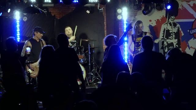 2025-12-19 - Группа «Худой Бэнд» - ПРЕДНОВОГОДНИЙ РАЗОГРЕВ от «СОВЫ и ПАНТЕРЫ» в клубе «Big Ben»