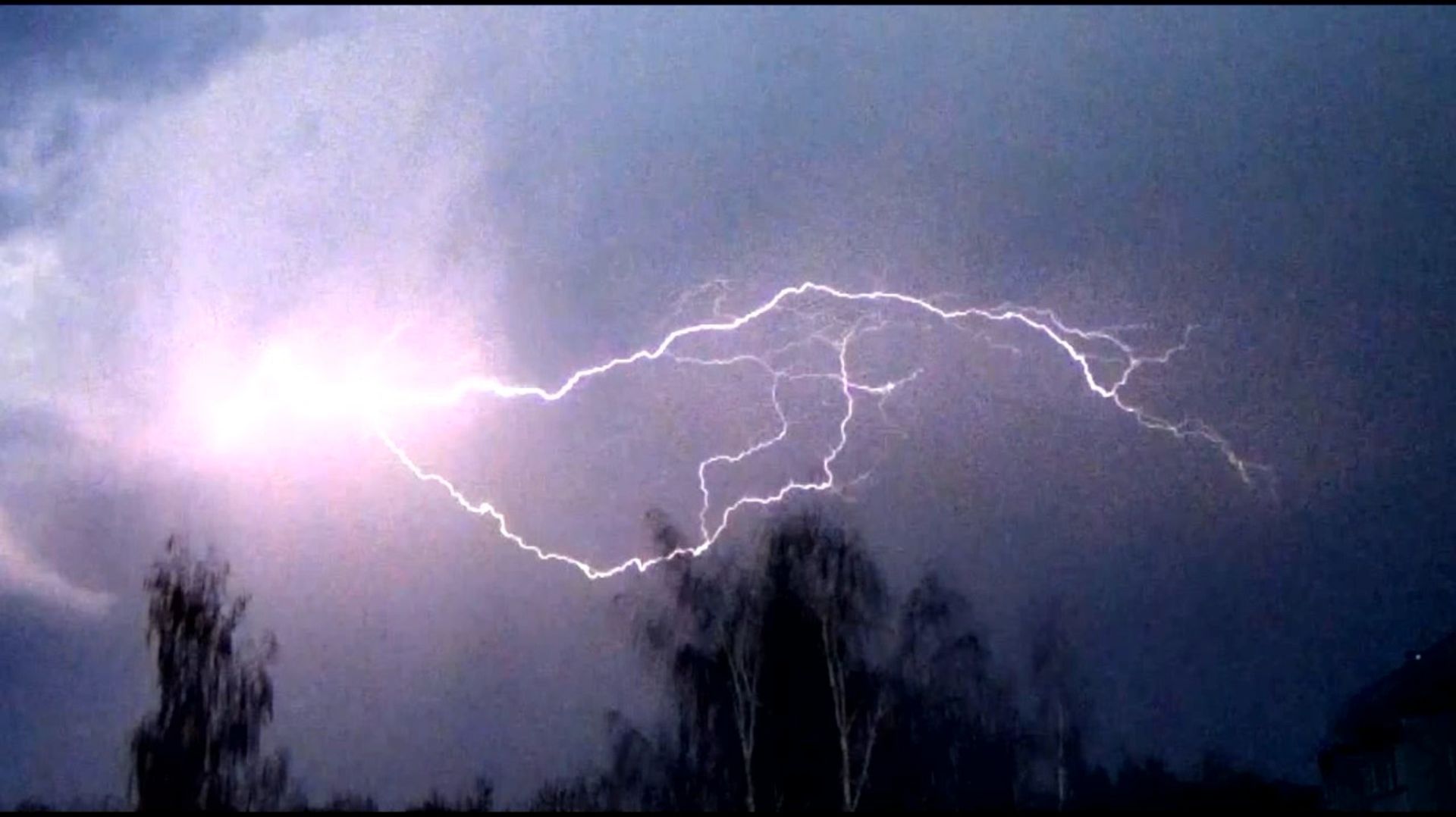 Грозовые облака в 2025 году над городом Вязники. Подборка фотографий