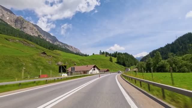 Поездка с красивыми видами через Швейцарию из Биссоне в Бухс .