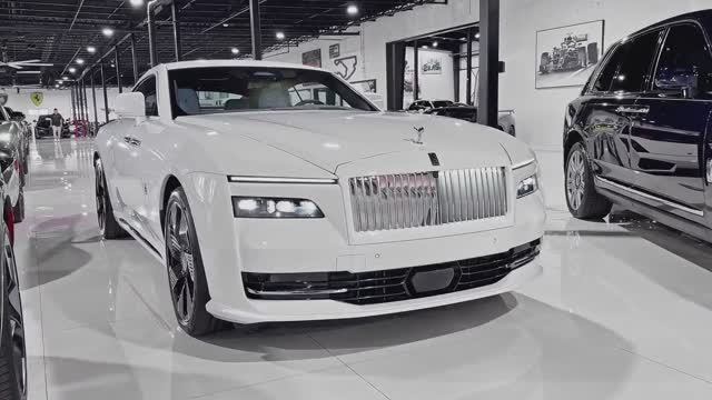 Rolls Royce Spectre 2025 обзор