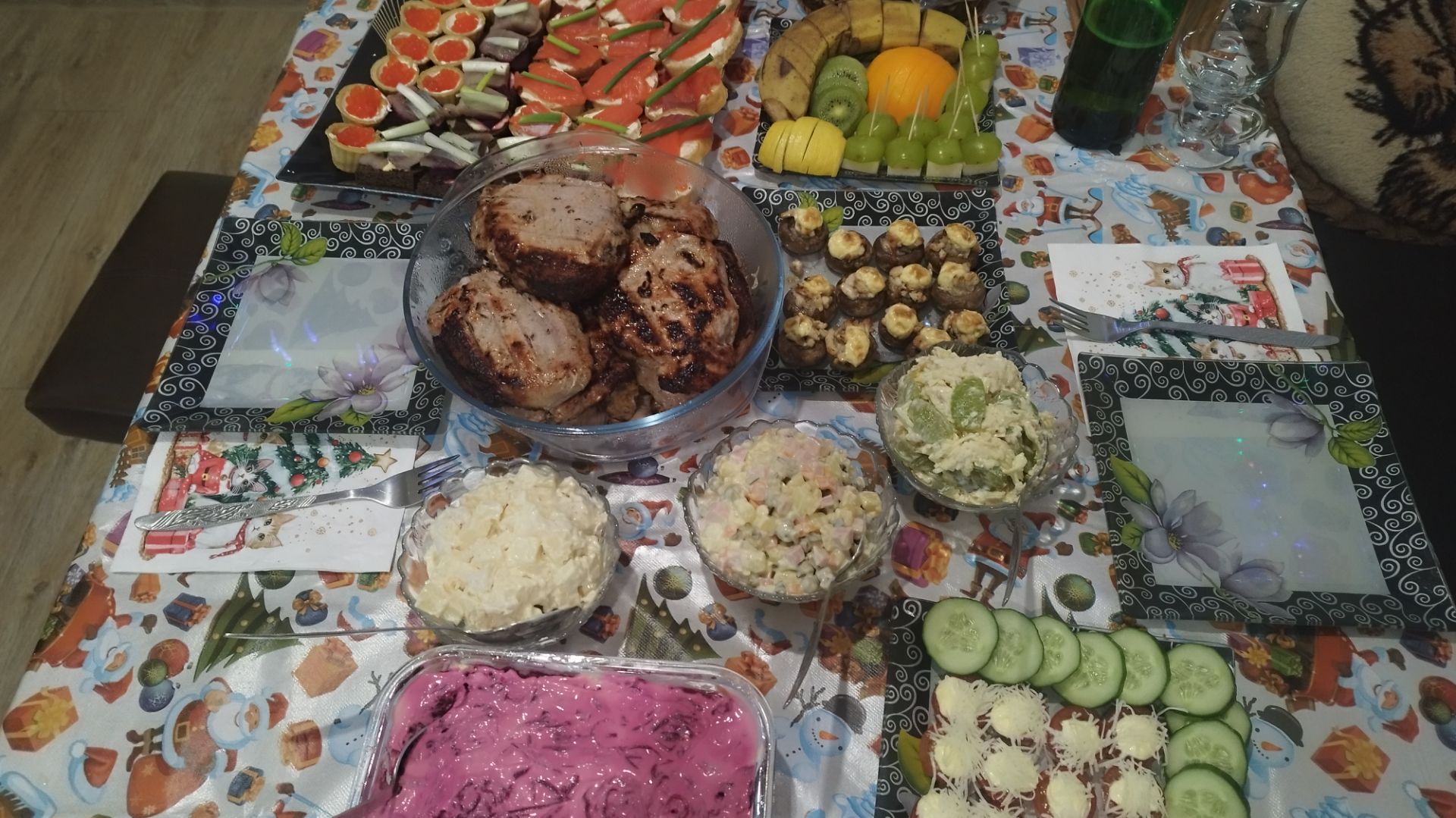 Новогодний стол за два часа. С Новым годом!