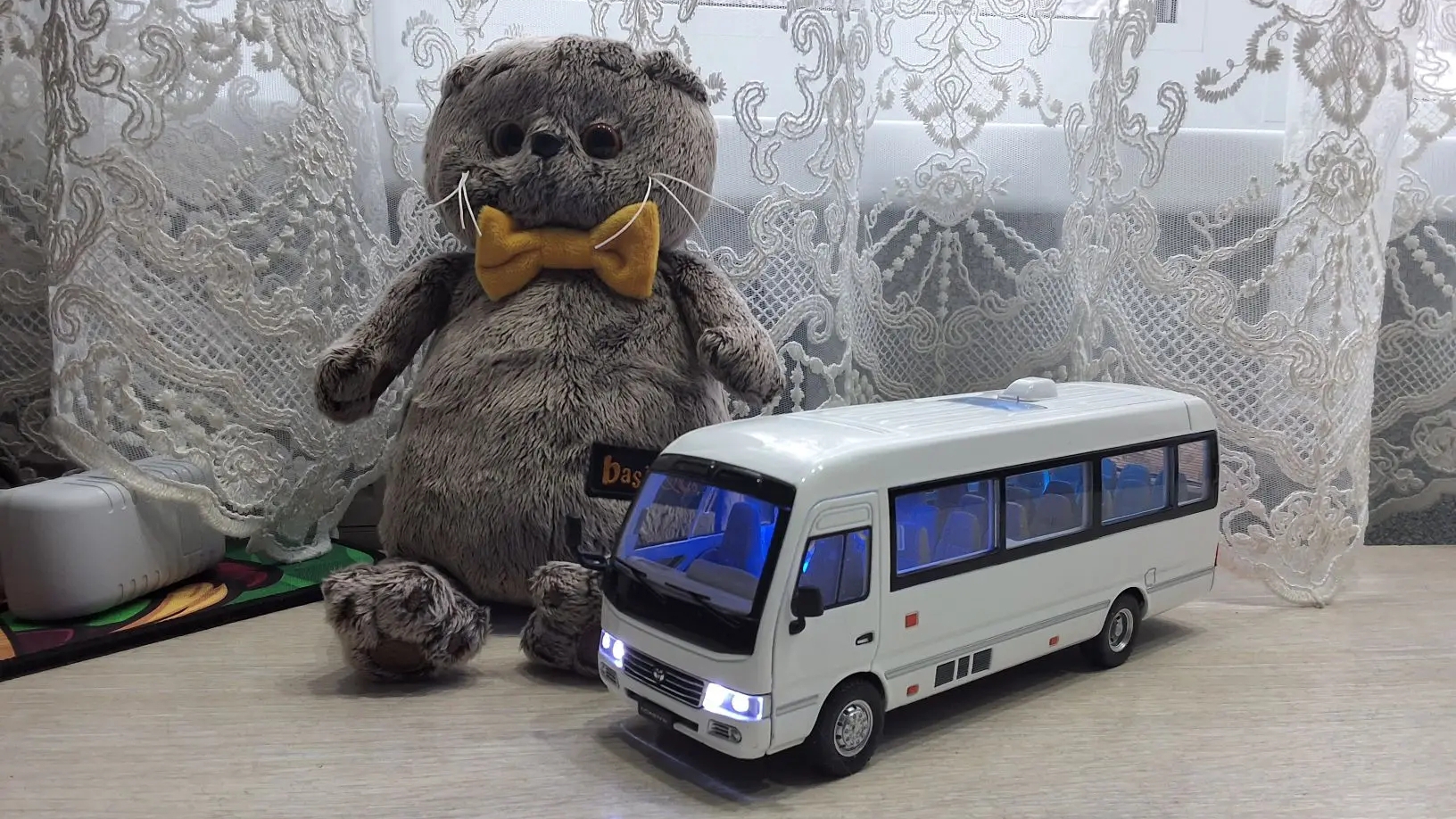 Обзор на автобус Тойота кластер v6