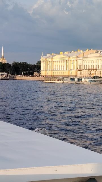 Университетская набережная. Адмиралтейская набережная.