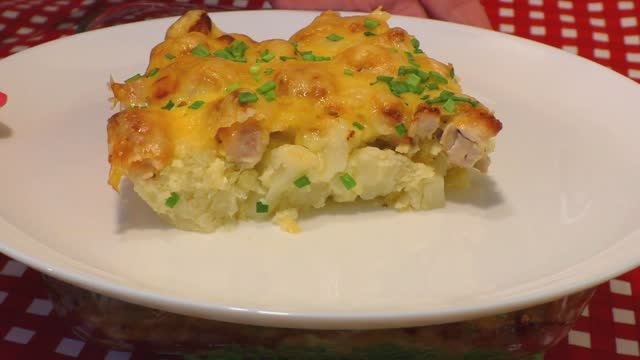 СМАЧНАЯ ЗАПЕКАНКА ИЗ ЦВЕТНОЙ КАПУСТЫ С МЯСОМ И СЫРОМ. Вкусна как в горячем, так и в холодном виде.