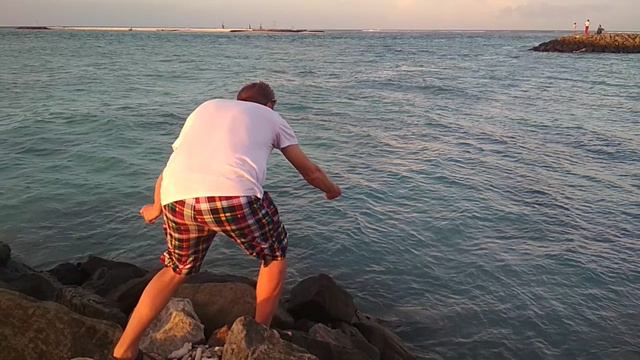 Вечерняя рыбалка на Мальдивах!Эх хвост,чешуя!Не поймал я ничего)))