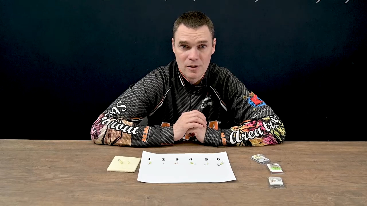 Как светятся фосфорные мормышки.