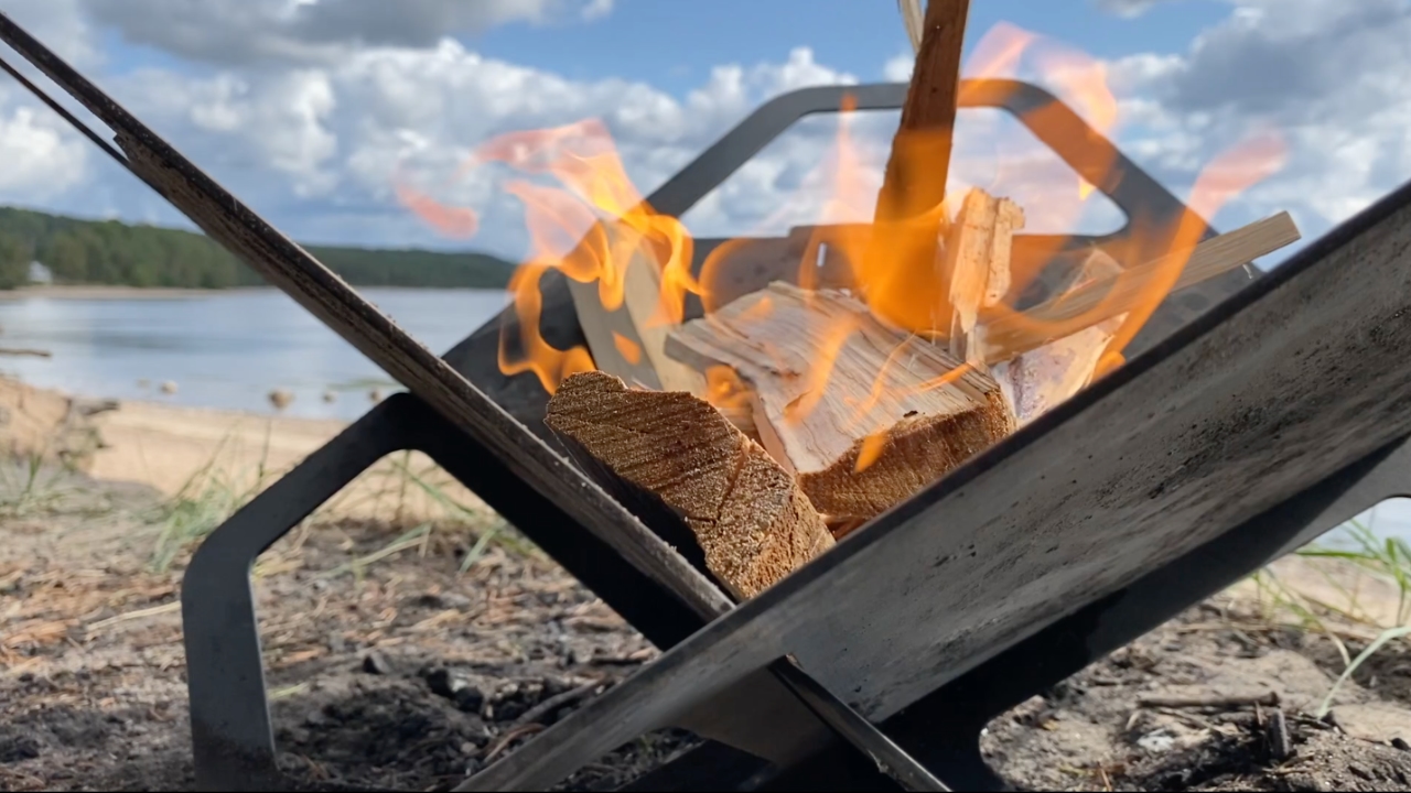 Я уехал один на пикник, чтобы отдохнуть от города, Одиночный кемпинг