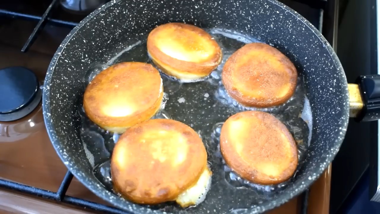 НИКТО НЕ ВЕРИТ, что я готовлю их так просто! Пышные Оладьи как Пух Без муки!