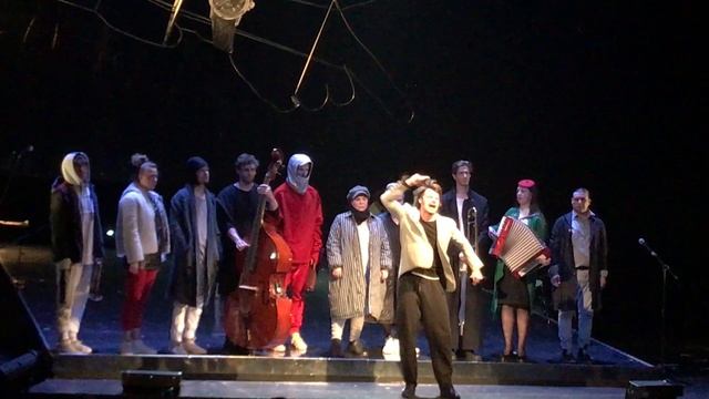 Фестиваль ВСТРЕЧИ В РОССИИ-22: из спектакля "Зощенко. Зощенко. Зощенко" (6)