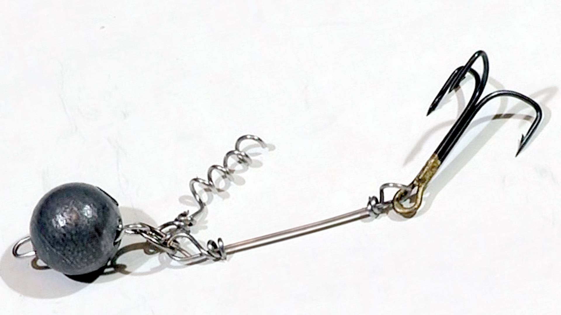 Снасточка из неразборной чебурашки для силиконовой приманки.