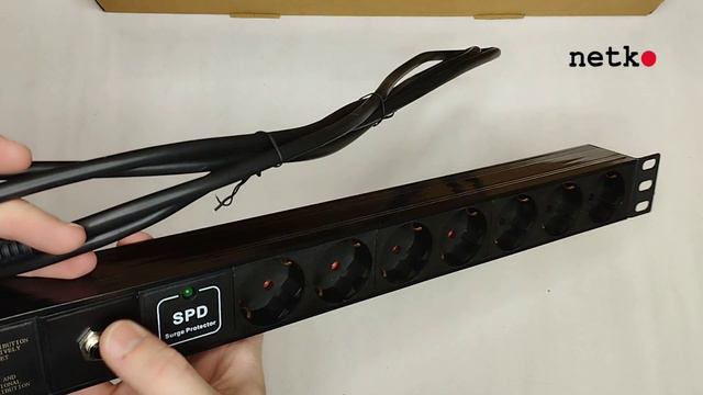 53548 Блок розеток 19", 16А, 7 розеток, шнур 1.8м, с защитой, черный