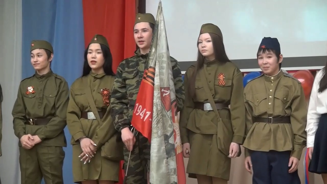 Смотр военной песни среди учащихся 1-8 классов