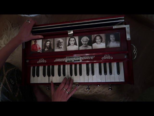 Jay Jay Shiva Shambo. Чанты, сhants  Как играть, how to play  Физгармония, harmonium