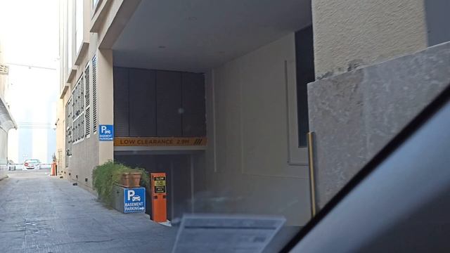 Улочки Маската на авто.Наш отель и паркинг!