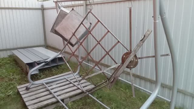 День 5 - зачистка и грунтовка баков, багажника итд