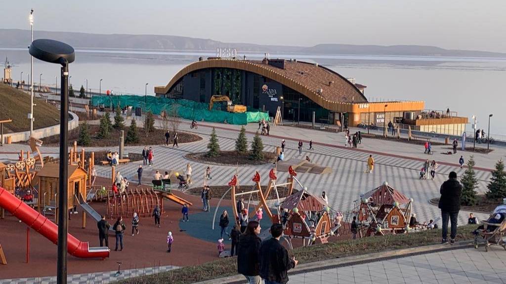 Новая набережная города Тольятти.