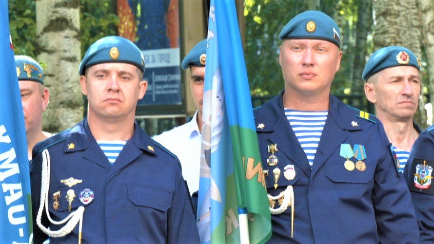 Десантники Ханты-Мансийска рассказали, как посвящают новичков в ВДВ