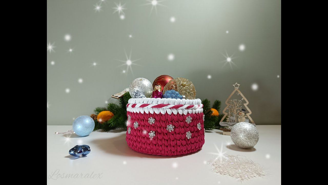 Новогодняя корзинка из трикотажной пряжи