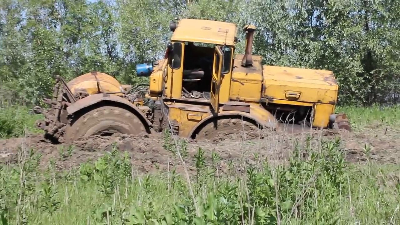 Трактора в работе. Трактора К-700, К-701, ДТ-75, МТЗ-82 по бездорожью.