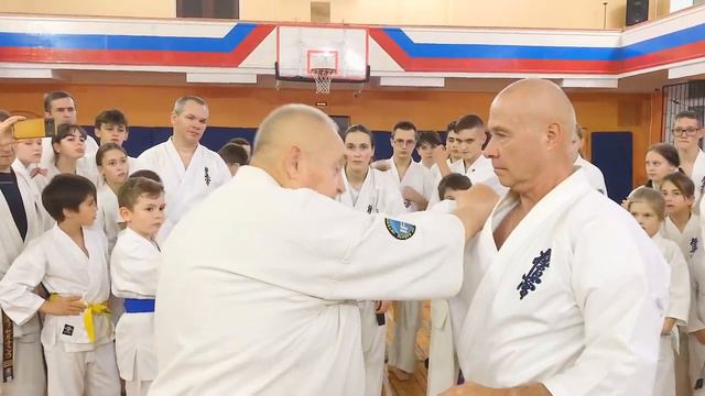 Освобождение от захвата с выходом на болевой от шихана Танюшкина А.И.  Осенняя школа СЗФО 2023