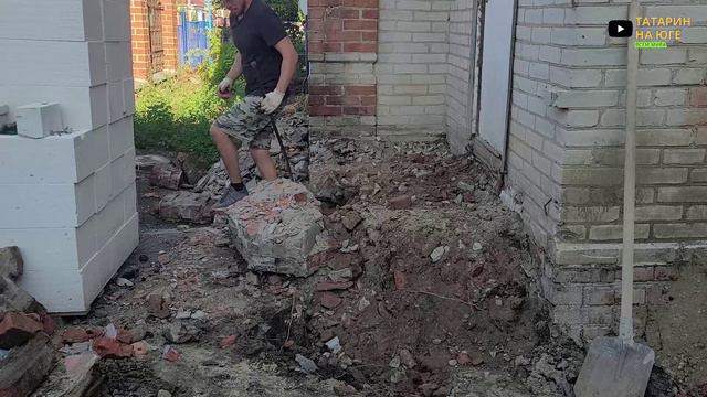 КУПИЛИ ДОМ НА ЮГЕ У ДОМА НЕТ БОЛЬШЕ ИЗЮМЕНКИ Я ЕЕ УБРАЛ Я БЫЛ В ШОКЕ КОГДА УЗНАЛ ИСТОРИЮ НАШЕГО ДОМА