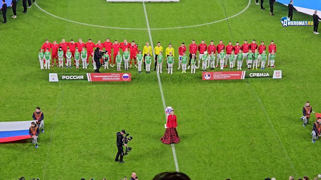 Пелагея исполнила гимн России