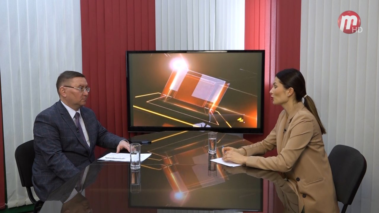 Спросим прямо: в гостях студии Валерий Поздняков - врио министра образования и науки Бурятии