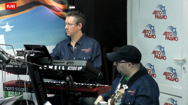 Михалков и Кончаловский попросили миллиард рублей на фаст-фуд под брендом «Едим дома! » 