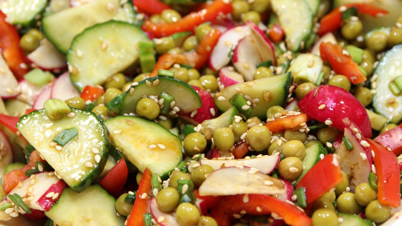 САЛАТ, который ты должен есть каждый день! | Это просто