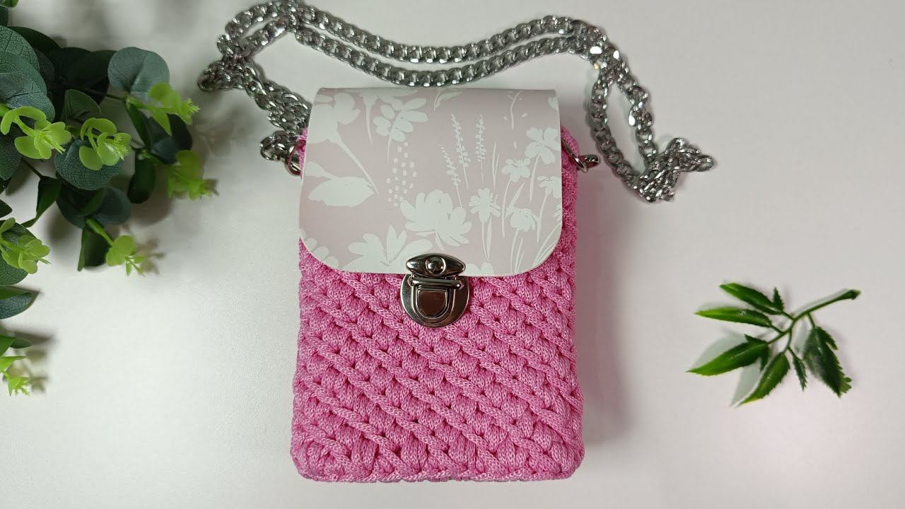 Маленькая сумочка из полиэфирного шнура крючком