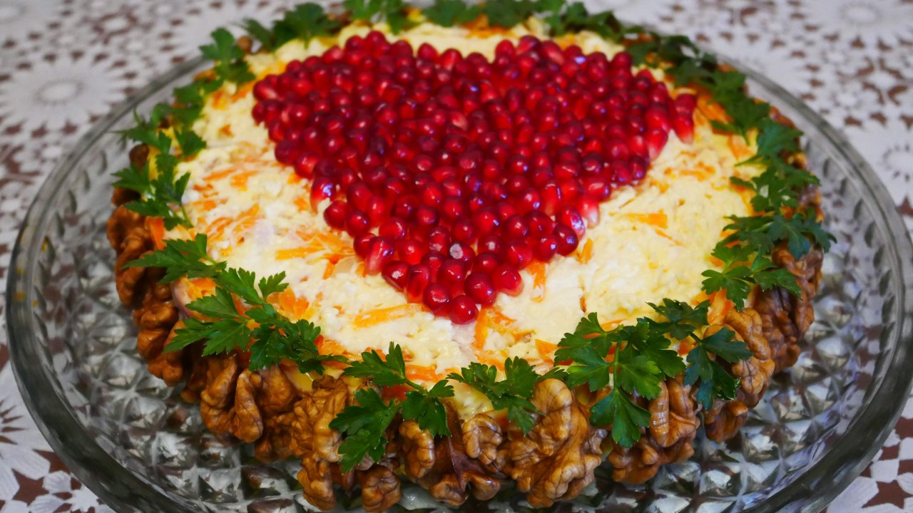 Салат на Новый Год  Салат ГРАНАТОВОЕ СЕРДЦЕ