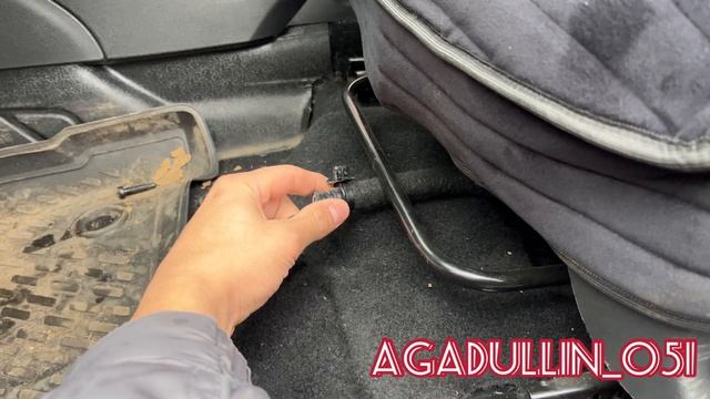 Как снимаются передние сиденья автомобиля. Не зависимо от автомобиля. Почему нет видео с разбором ав