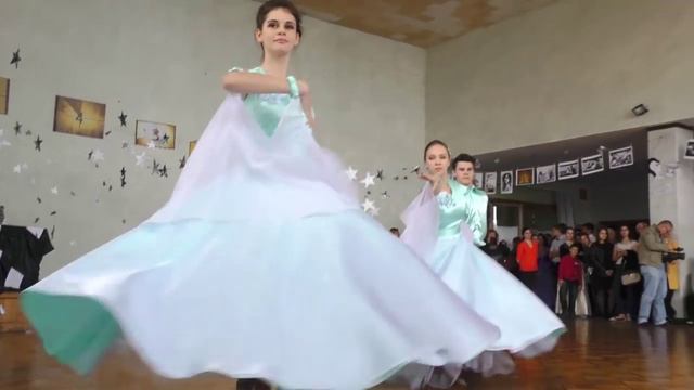 Артек 2016. Ученики артековской школы заняли 3-е место на фестивале вальса.mp4