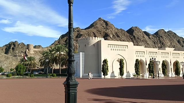 Здесь приятно прогуляться!Дворец Султана Кабуса!Маскат