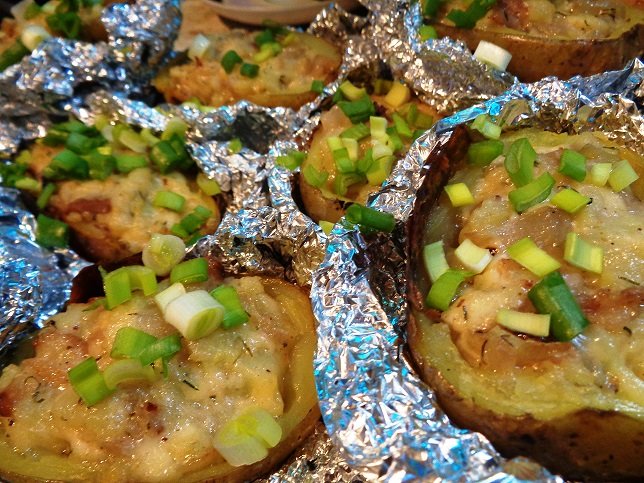 Крошка-картошка дома.