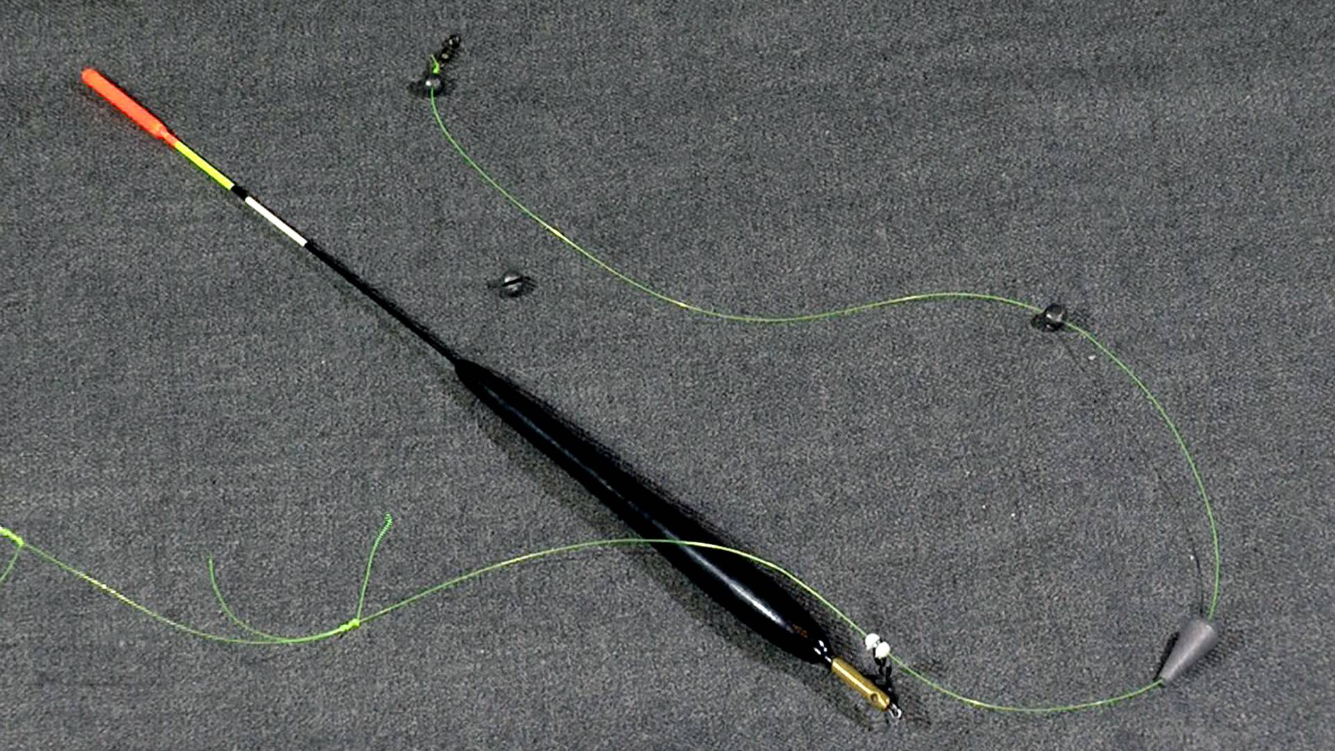 Скользящая и глухая оснастка для матчевой удочки.