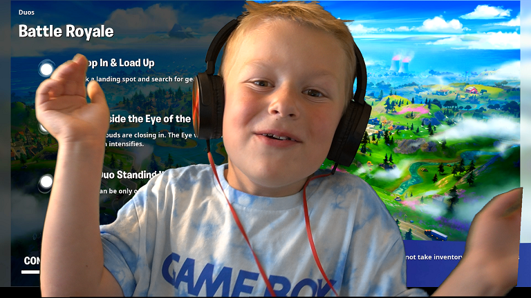 Я играю дуэтами в FORTNITE со своим другом.