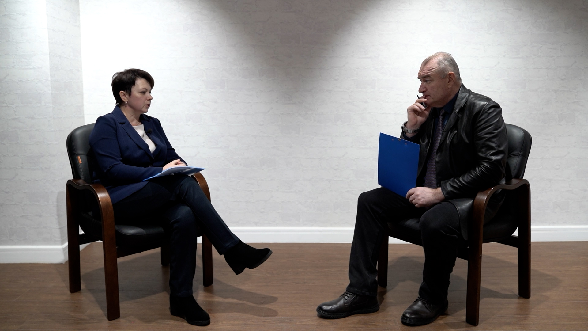 Актуальное интервью – Обсуждение жилищных программ в Красноселькуском районе с Натальей Сидоренко