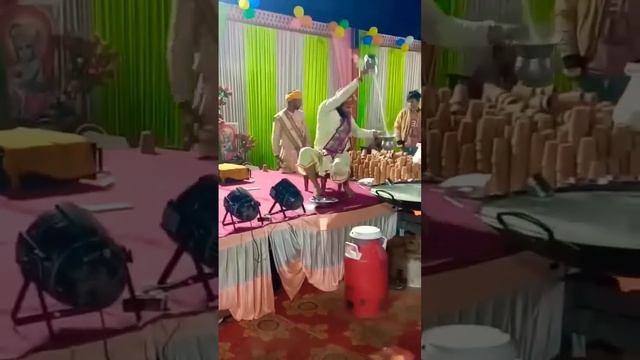 Исключительно  правильное приготовление молока, да еще какое виртуозное